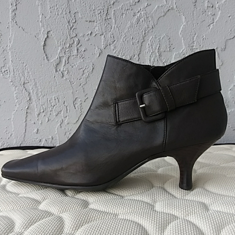 Nina Contesa Women's Ankle Boots  w/Buckle-Zip Up